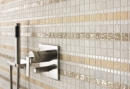 ausgefallene Mosaikwand